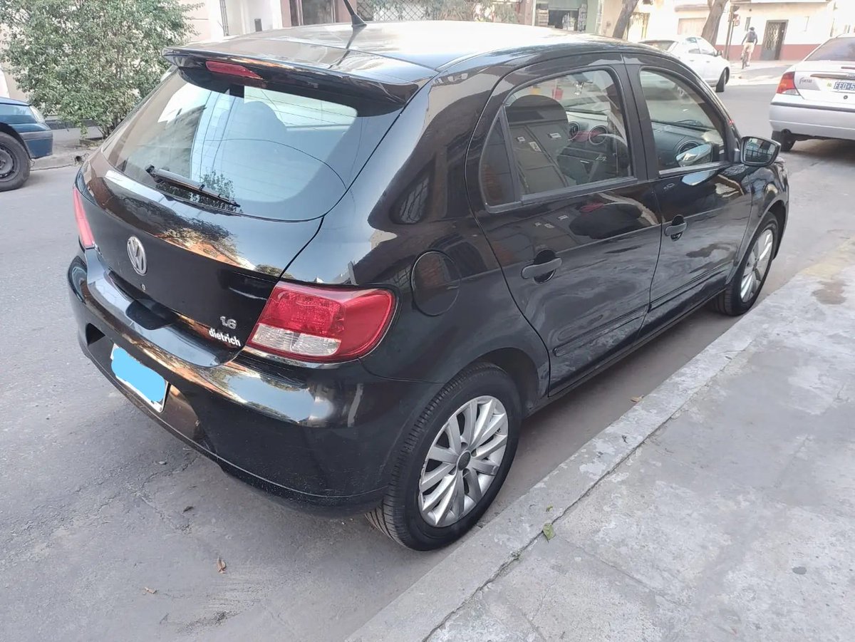 V6 Marketplace tweet media