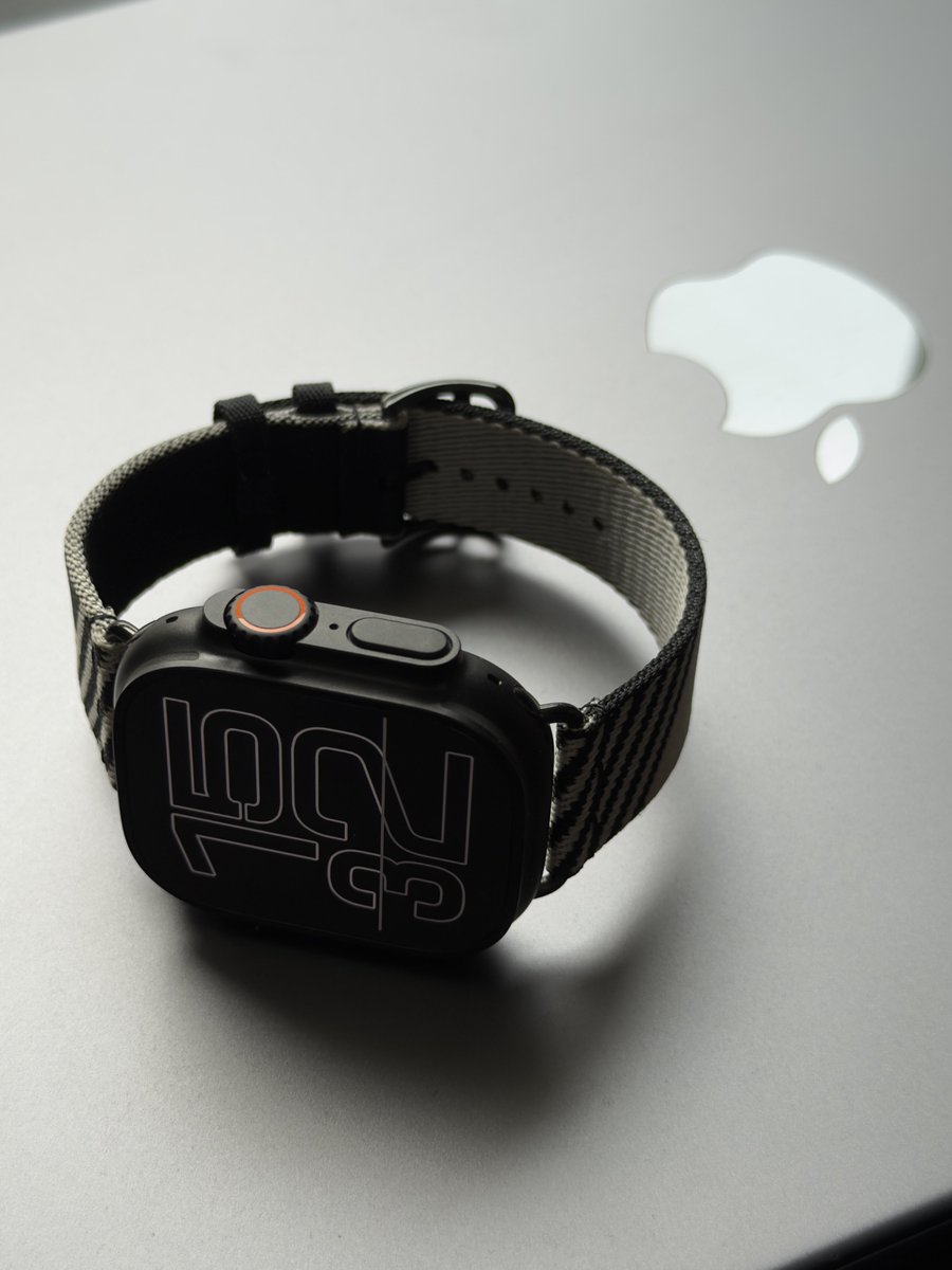 RegularMJ's tweet photo. Hermès Jumping Single Tour in Noir/Gris Clair on the Black Ultra 3🖤🐼 https://t.co/hjM41oDioL