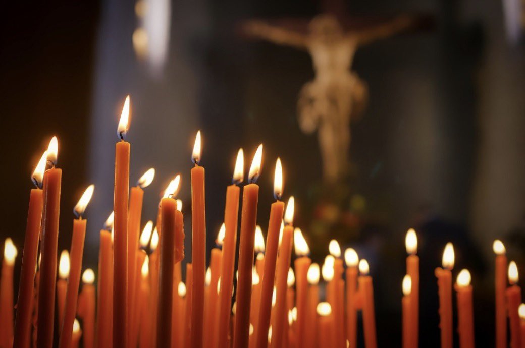 BradburneJohn's tweet photo. Today we remember Mary&Joseph presenting Jesus in the Temple, dedicating Him as the Light of the World.We also mark the 73rd anniversary of John Bradburne’s mystical marriage to Mary in 1953 a life offered entirely to Christ through Our Lady.
#Candlemas #PresentationOfTheLord https://t.co/Hq6rp4G0su
