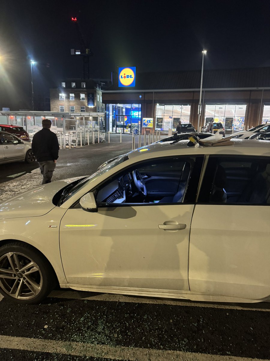 Didnt realised we could get a smashed window &amp; stolen belongings in the middle aisle.

We were 1 of 2 cars within the space of minutes &amp; no CCTV of the entire carpark.

Oh &amp; my wife left all our Lidl bags in the store having ditched it when our alarm went off

🤦🏻‍♂️ <a href="/LidlGB/">@LidlGB</a>