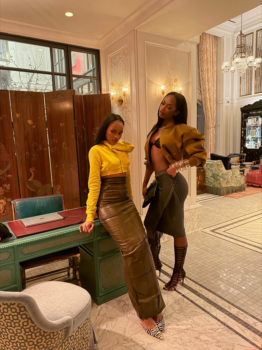 Caroline (@carolxo__) on Twitter photo 