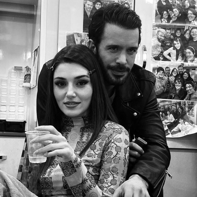 باريش أردوتش وهاندا أرتشيل في لقطة مميزة