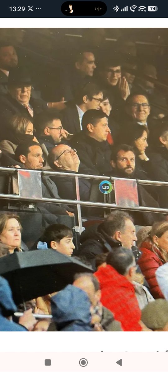 Maralm1's tweet image. Y el sábado que viene qué?
Llenamos el campo otra vez?
O hacemos otra minimanifestación?
@SevillaFC