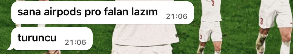 turuncu ayfon aldığım için arkadaşlarım tarafından zorbalanıyorum..