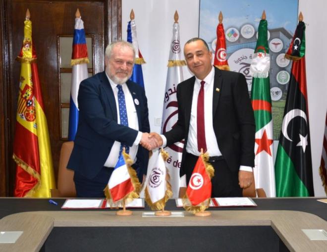 TapNewsAgency's tweet photo. #Tunisia: #Jendouba University &amp; #French University of #Reims Champagne-Ardenne have signed a partnership agreement to boost sustainable academic &amp; scientific cooperation, incl. joint research, student &amp; faculty exchanges &amp; co-supervision of master’s &amp; PhD theses. #TAP_En https://t.co/opON1wSU0b