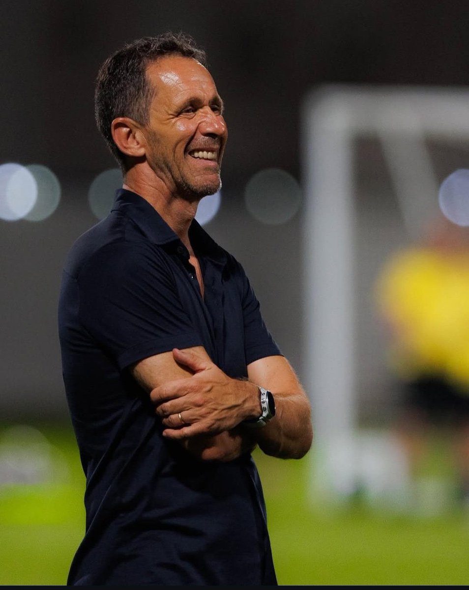 حقبه رومارينهو وحجازي وقروهي وحمدالله انتهت بدوري وسوبر 🏆🏆
حقبه بنزيما وكانتي انتهت بدوري وكاس 🏆🏆

كلهم ماقصروا فرحونا وراحوا صراحه انا اثق ببلانيس انه راح يبني لنا جيل رااائع وقوي كل الدعم لهم 🖤