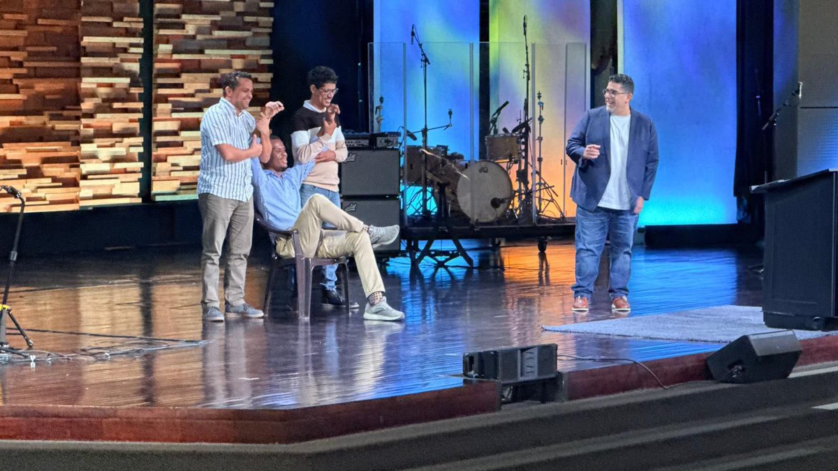 Nando Steidel tweet media