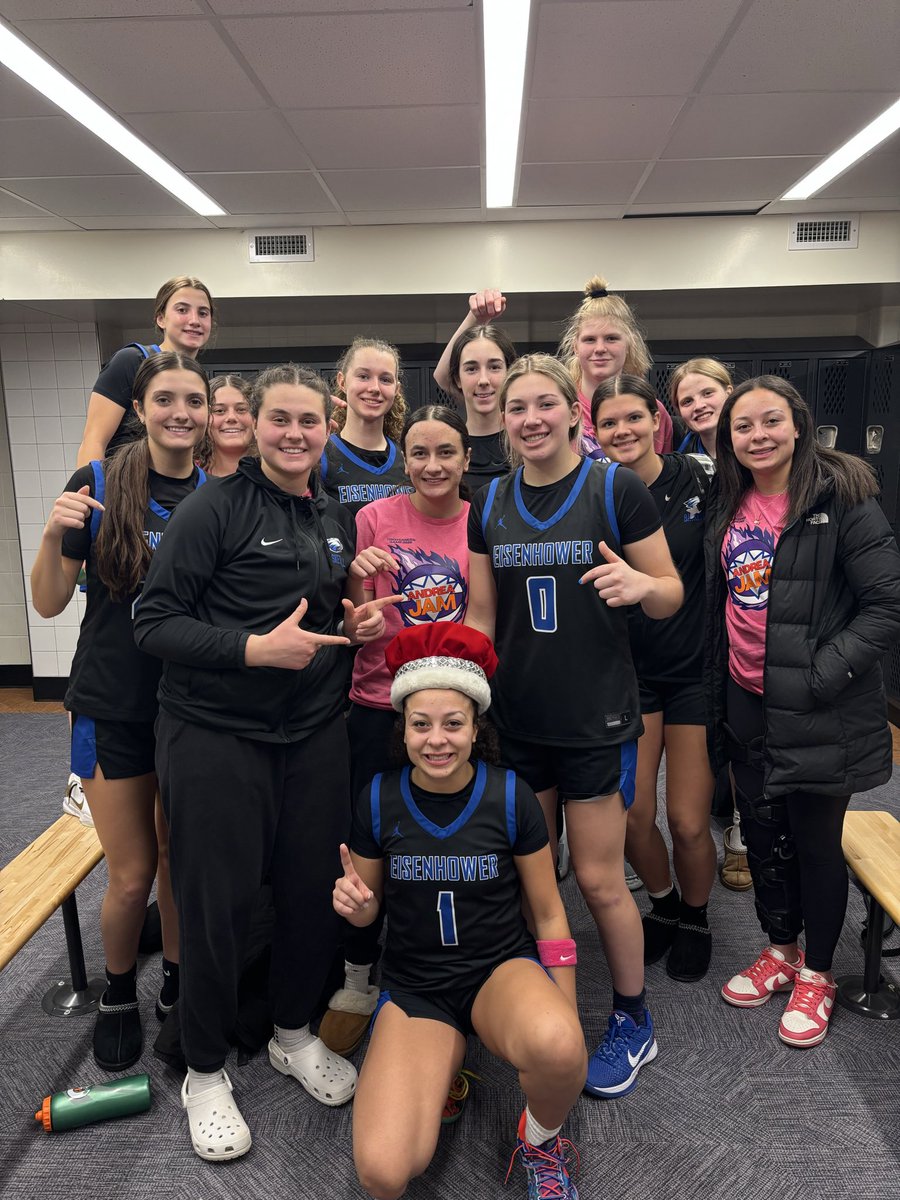 Eisenhower Girls Basketball tweet media