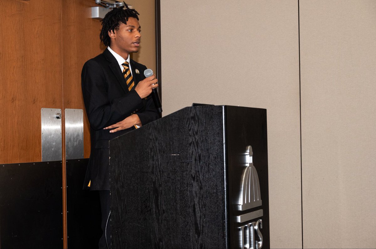 University of Illinois Springfield tweet media