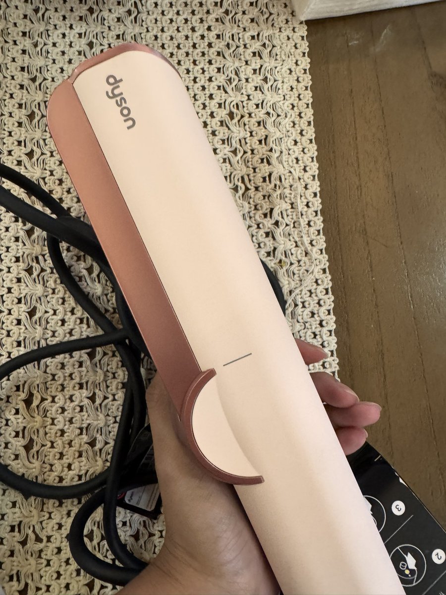 heeyolang's tweet photo. WTS LFB

Dyson Airstrait on hand with box

PH https://t.co/MQIEtDjRjI