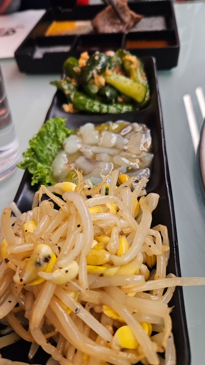 Stocktalkz's tweet photo. Delicious japenese style train restaurant in LA 

$nq $SPX #us30 #forex $aapl $nvda $msft $tesla $aapl $es_f $spy $btc $nvda #eurusd $USD $nq_f $xauusd #MMXM https://t.co/nFcBYHukcG