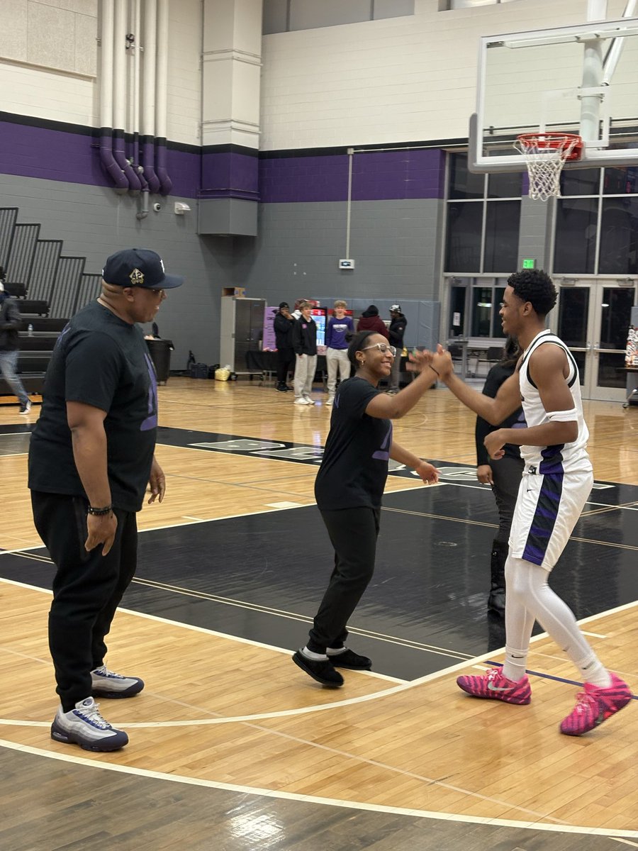 Bloomfield Hills High School Boys Basketball tweet media