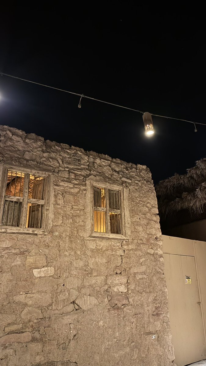 x3nt_'s tweet photo. وجيهنا ماهي " بـ عبّادة وجيه "
ما تخضع إلّا وسط دور العباده

حنّا خلقنا الله على شان نرضيه
ما الله خلقنا لأجل نرضي عباده .
#العلا 
#شعر https://t.co/by0wy8pz5F
