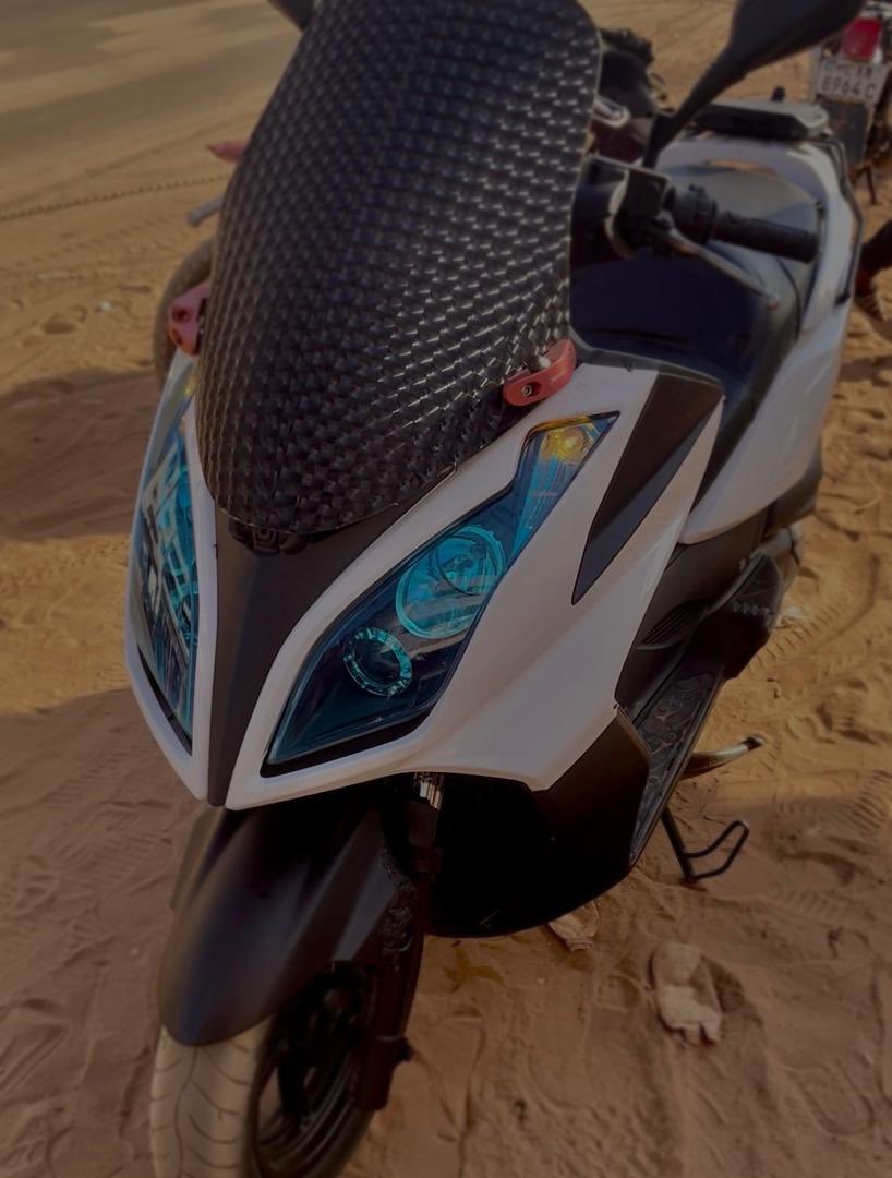 Kymco Downtown 300cc 
Available now 2879112