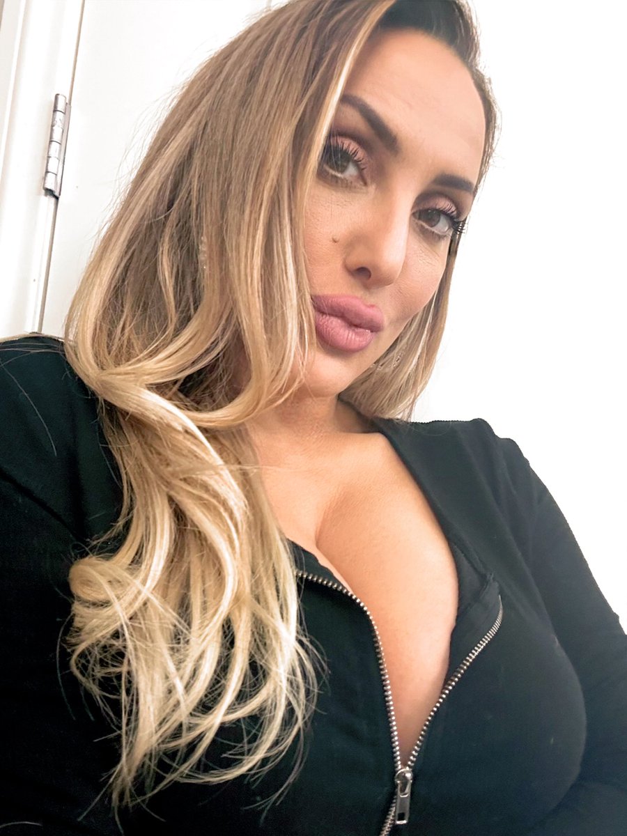 LushStella's tweet photo. For link to private chat send me a DM https://t.co/stwpKX7CyT