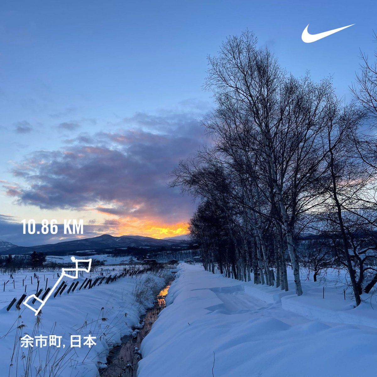 hineyoko's tweet image. 今朝のラン。よく閉まった滑らない雪。まんまる満月もオレンジ日の出も見れてめちゃ贅沢。でも寒い！
#MorningRuns #running #runninginthesnow #朝ラン #雪ラン