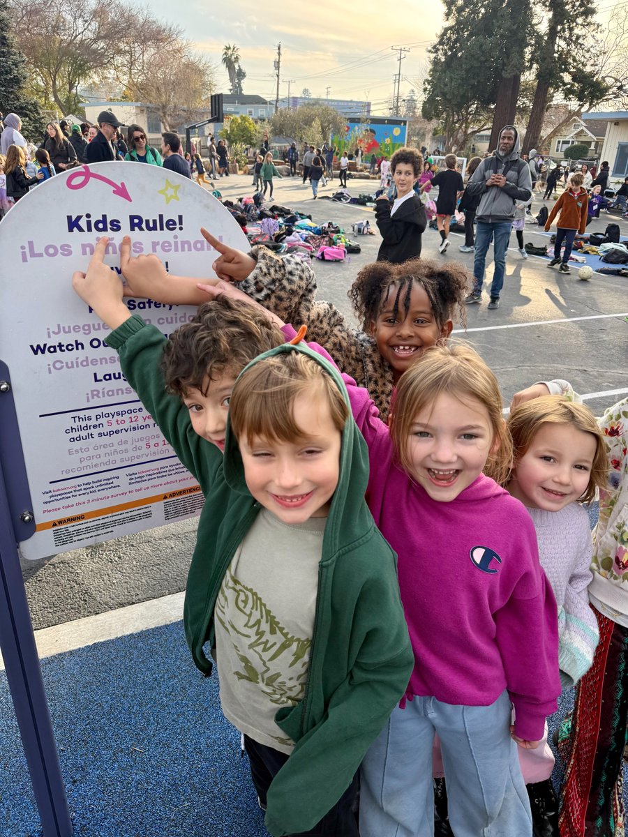 Eat. Learn. Play. Foundation tweet media