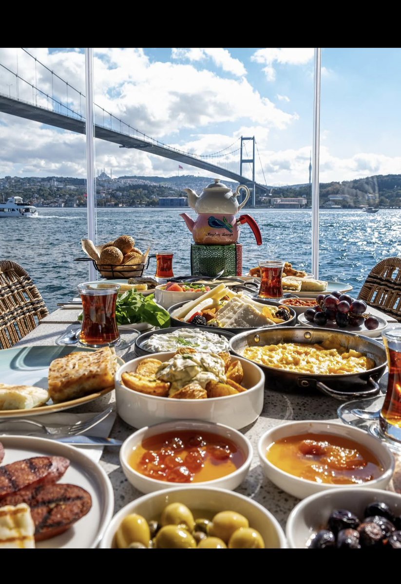 GndgduEnes's tweet photo. @NoContextHumans Do you know Turkish Breakfast? https://t.co/FBORUO0DLK