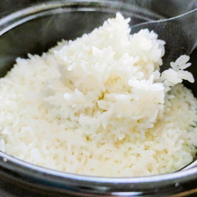 kdepkdep's tweet photo. 🫘今日は節分👹
かまどご飯釜で粒が大きく甘みの強い新之助をふっくら美味しく炊き上げて
新潟名物の胡桃の太巻きを作りました✨
卵焼きにキュウリと干ぴょうにシイタケと桜でんぷに
砂糖醤油味のくるみの佃煮
一口ごとに美味しさが変わる新潟名物です

#節分　#新之助　#くるみの太巻き　#新潟 https://t.co/gQmYQ0PJfe