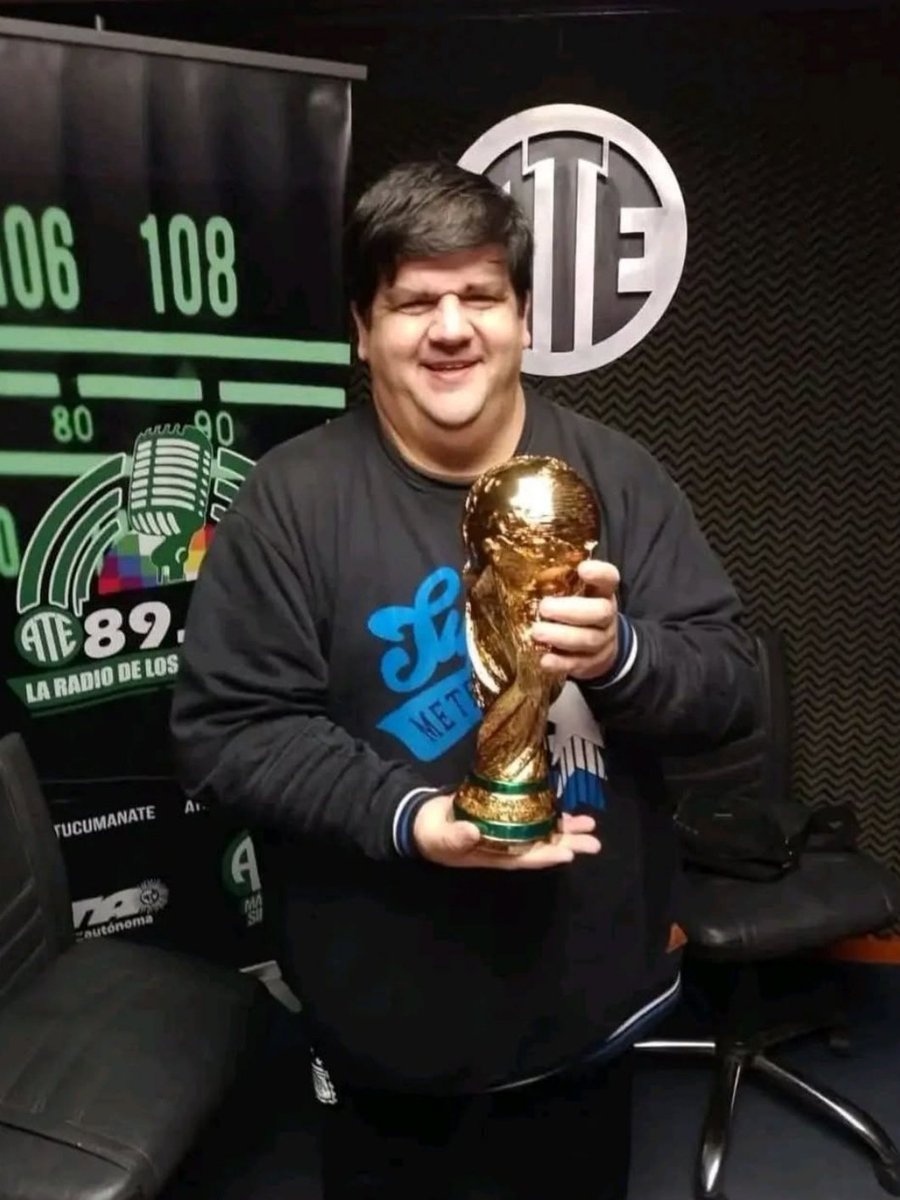 Lamentamos tu partida querido amigo, colega y Secretario de nuestro  Circulo, cuánto dolor nos causa, que descanses en paz querido Ariel Lapetina, te tendremos en nuestros corazones, la Comisión Directiva del Círculo de Periodistas Deportivos te despide con dolor