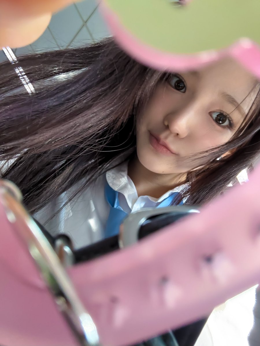 ㅤ 
             ꒰ #moiCHÉRII ꒱ 
ᰔᩚ 𝑭𝒓𝒐𝒎 𝒕𝒉𝒆 𝑨𝒖𝒕𝒖𝒎𝒏 𝗕𝗘𝗟𝗟𝗘 🍓

Henlowww CHÈRII! (｡☉️⚆｡)
 ㅤ