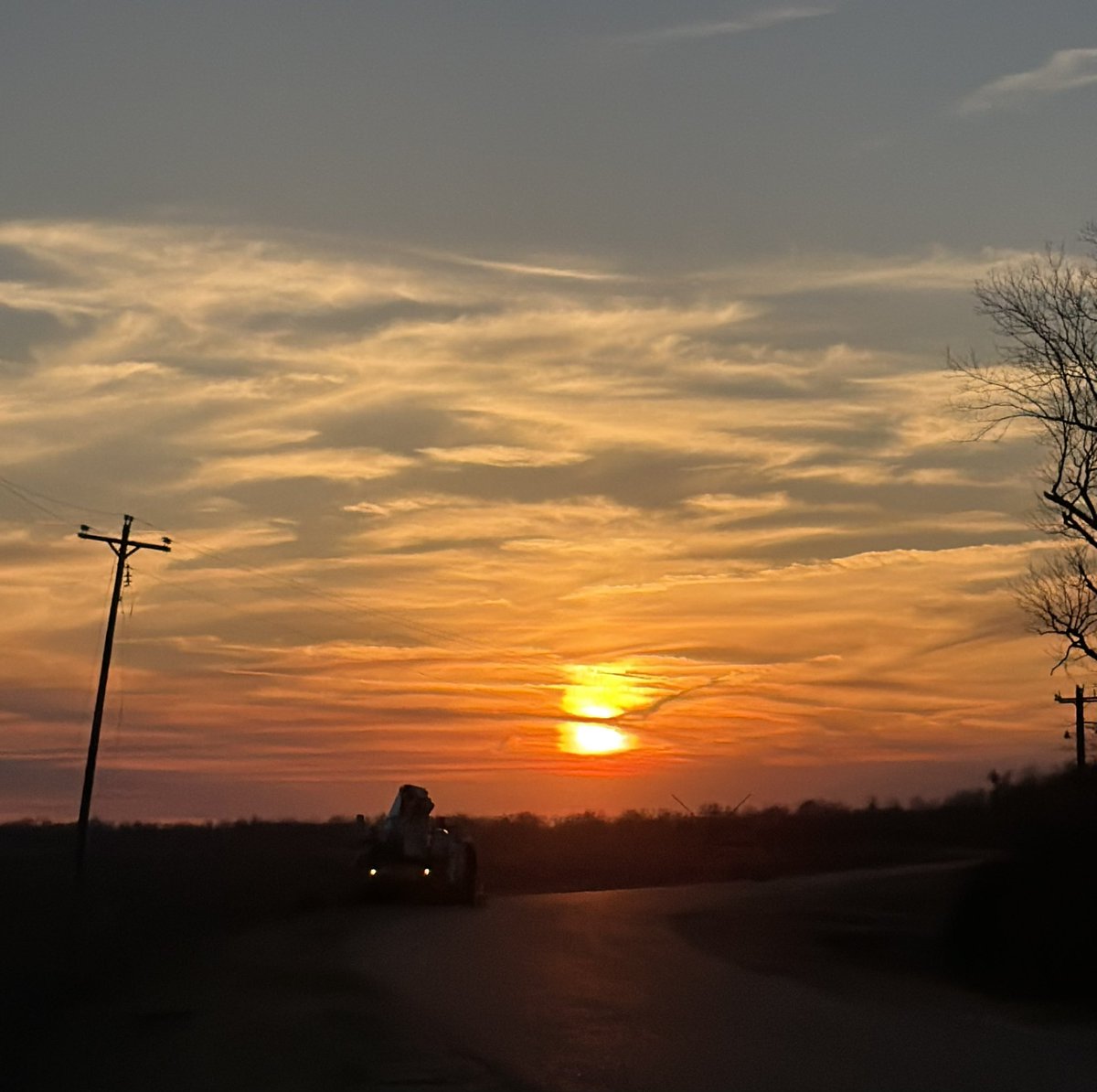 You may be thinking, oh no, another sunset pic…take a closer look and you’ll see the crews from <a href="/YazooValley/">Yazoo Valley EPA</a> working overtime to help their members!!  It’s been 10 long days, #Fern was and still is a bad one.  Thanks Jason and everyone at YVEPA!! 🇺🇸🙏🏼🙏🏼