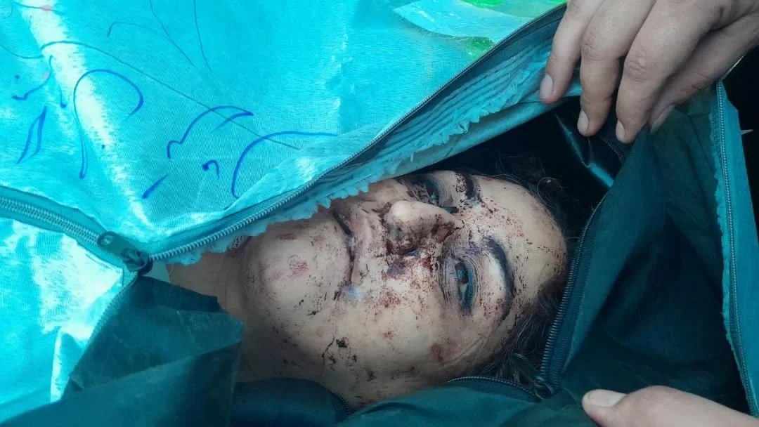 BhFak46419's tweet photo. روحت شاد🖤🥀

#نوشین_برادران_کرمانی https://t.co/sxdHBIbw1p