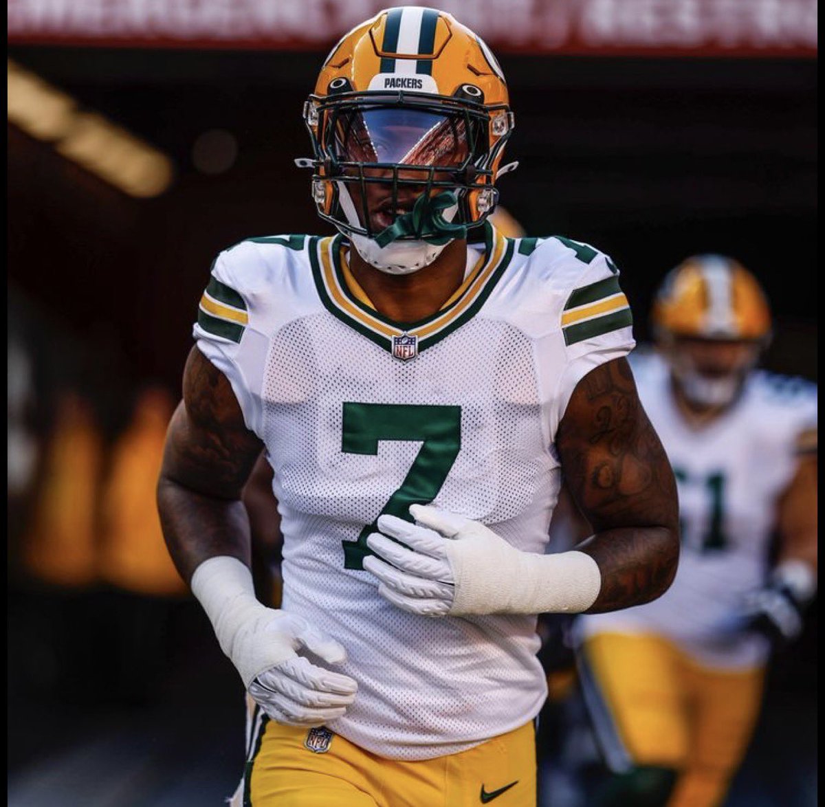 𝑨𝒏𝒕 tweet media