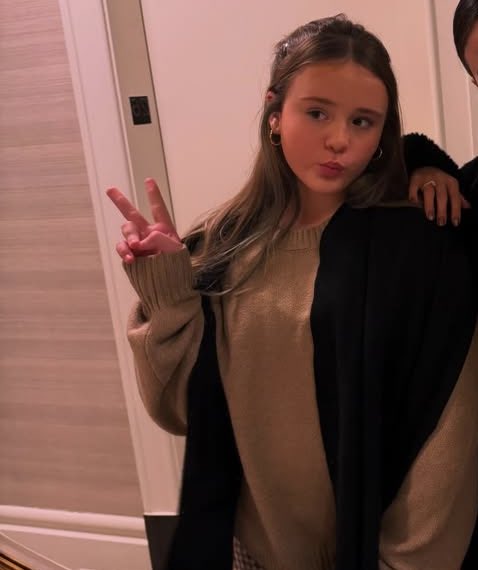 fetishxsel's tweet photo. Gracie grew up so fast I remember when she’s is just a little baby 😭 https://t.co/e7O8aJpZFj