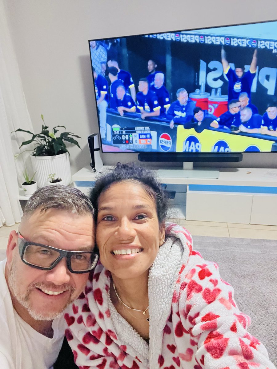 danilaez's tweet photo. Apoyando a nuestro equipo @Magallanes_bbc #BEISBOLXTELEVEN desde Miami 🙏🏽 https://t.co/Hx34dNZ98S