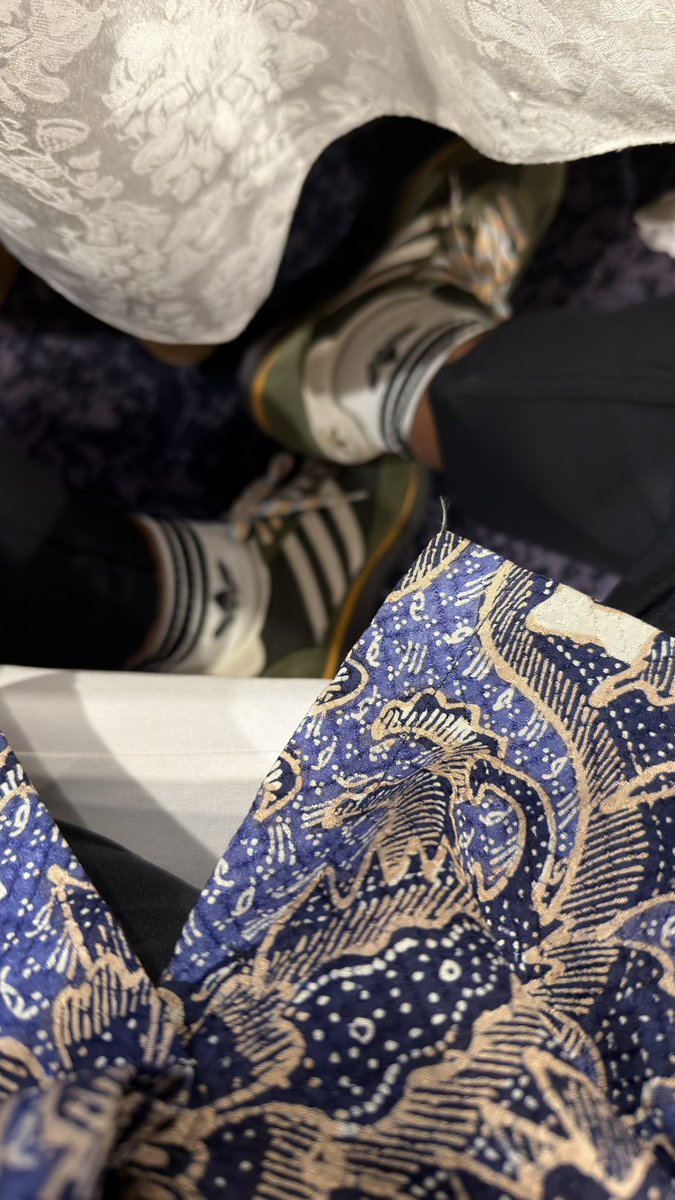 aewin86's tweet image. #Batik dan #3Stripes