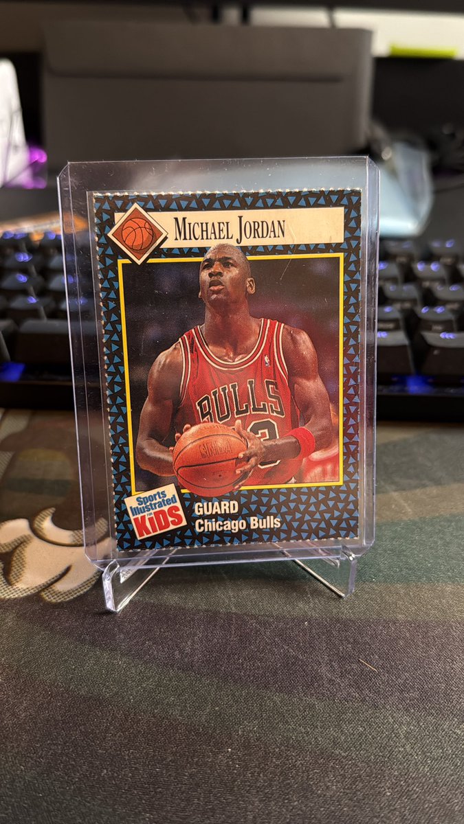 CCCollectorTCG's tweet photo. ๐ MJ Card Check
Late-night drop before calling it a day.
MJ cardboard never gets old.
If youโve got a Jordan card, feel free to drop it below Iโll check replies in the morning ๐
#JordanCards #TheHobby https://t.co/ET9KumQIwY