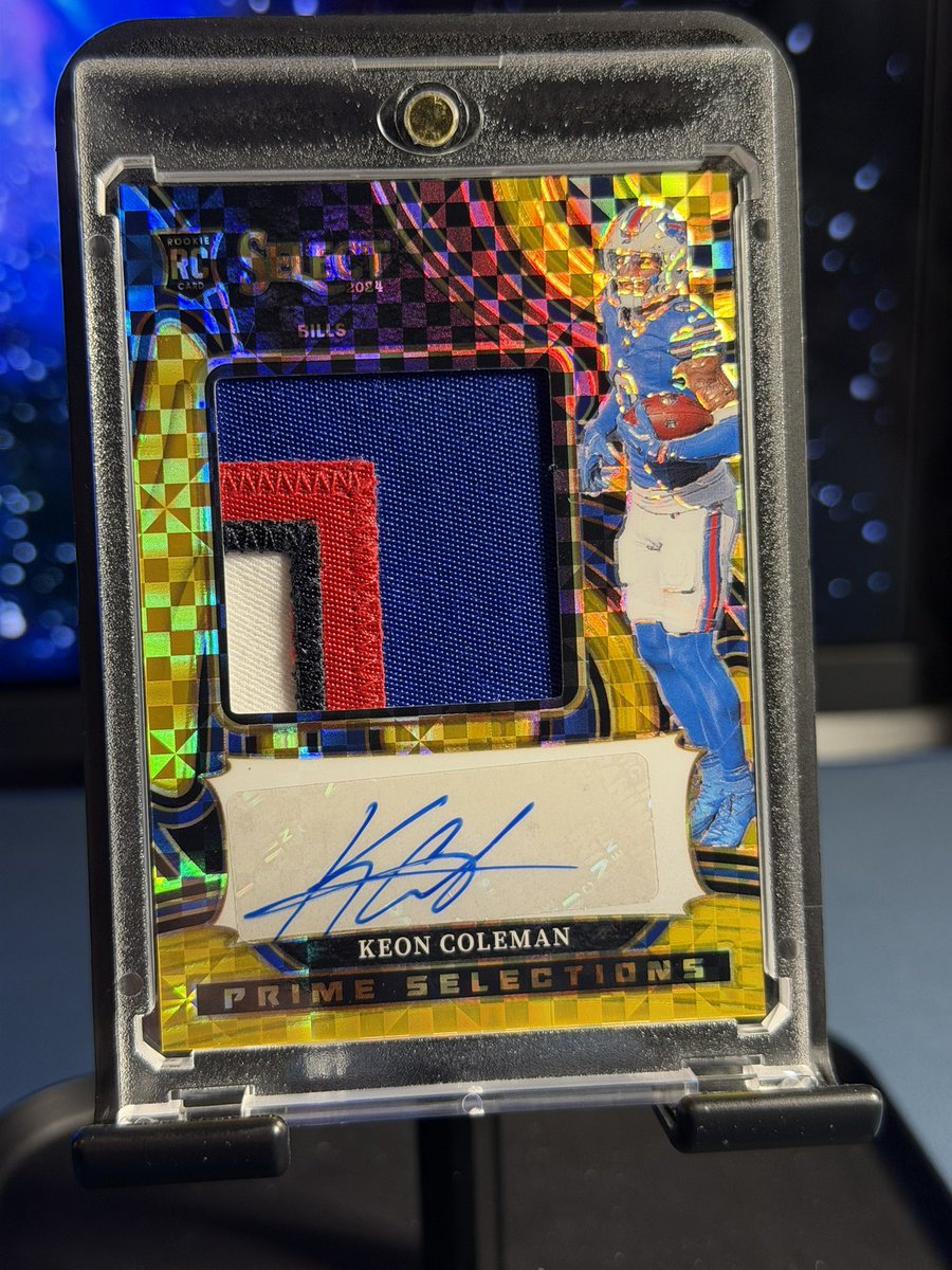 Lamar 2nd year player-worn 1/1 $1100
Love /25 $600
QJ 1/1 $225
Keon /10 $225