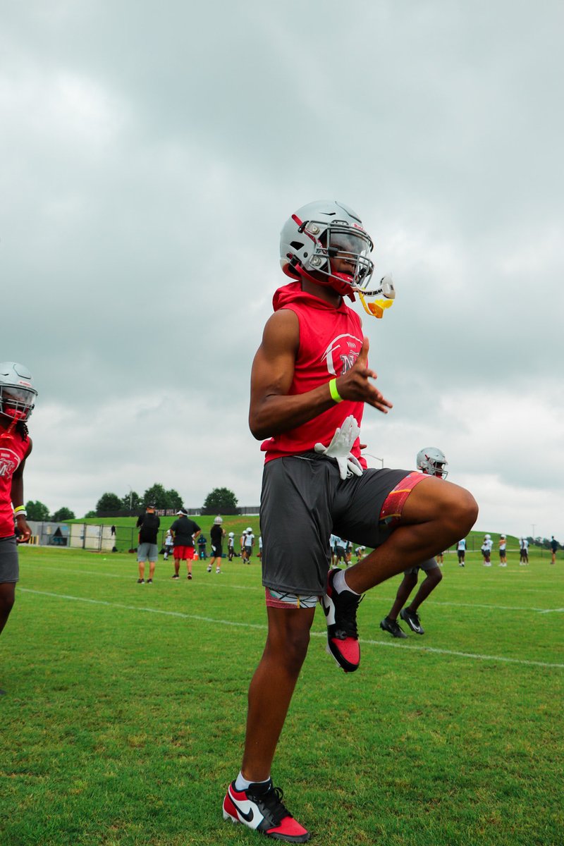 AkhiReeves's tweet photo. 2029 WR | New Manchester HS (GA)
🎓 Early Enrollee
🎥 Hudl in bio | 📸 IG: @Ky__Fly

#2029WR #GeorgiaFootball #StudentAthlete https://t.co/ncct6oGqxL