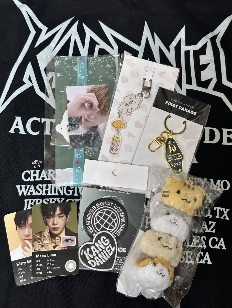 🎤🎬 강다니엘-홀유브 2차 싱어롱 매진기원 이벤트 🎬🎤

✔️ 2/7~2/8 관람 후 ✨지류티켓✨으로 본 트윗에 멘션 또는 인용으로 응모해 주세요
✔️ 인증은 2/10 까지 
✔️ 추첨을 통해 작은 선물을 드려요🎁🎁
📌 국내 주소 한정 이벤트📌

🎁 1회 인증 
→ 아이티스트 팝업포카2종(6명)

🎁 2회 이상