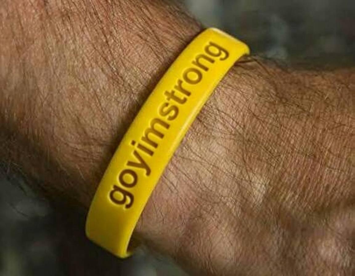 Trying to see something 👀

Thinking about a small run of these “goyimstrong” bracelets.

Like + RT to help me gauge interest and size the order.

Stronger together.

@nickjfuentes @realcandaceO <a href="/permabulla/">🤍permabulla🤍</a> <a href="/goyimonsol/">goyimonsol</a>