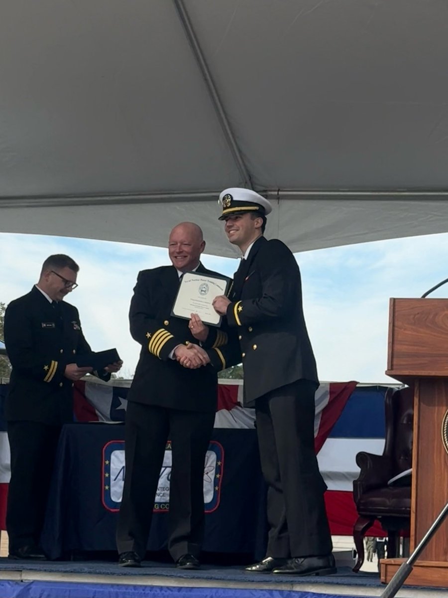 matt_kaps's tweet photo. Immensely proud of Ensign Joey for graduating Nuclear Power School w/ distinction. https://t.co/nHJbVgjf9I
