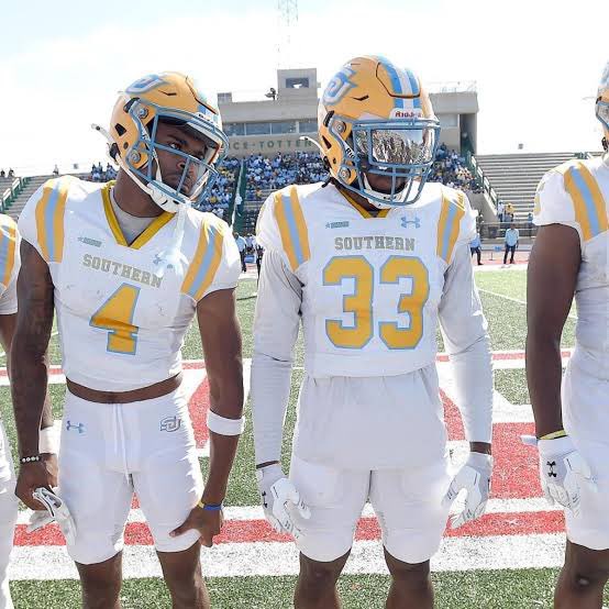Javion_garrett's tweet photo. #AGTG After a great conversation with @BMilesSU I am blessed to received a opportunity from @GeauxJags
@samspiegs @Perroni247 @ihss_houston @dctf
@vypehouston @TFloss32 @BrianDohn247
@GregBiggins @GeauxJags @cbabin4437 @LincolnHanke @TaylorMustangFB https://t.co/s45F3Jj0W7