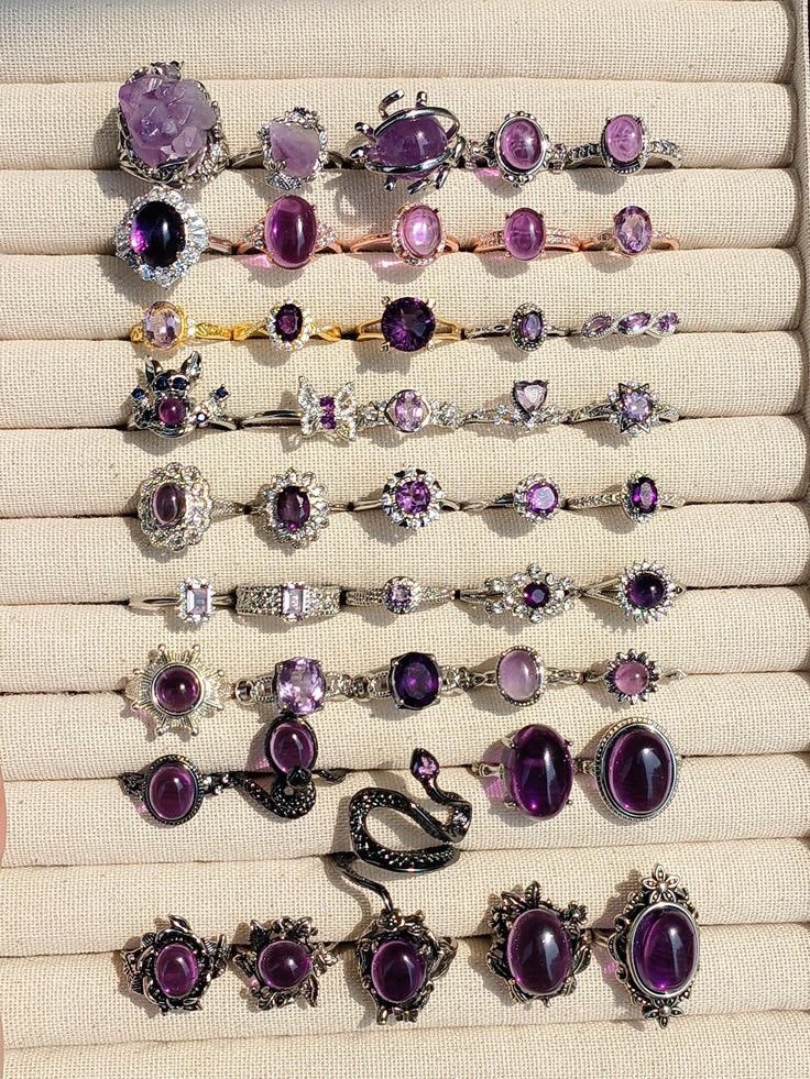 violettweets_'s tweet image. amethyst.