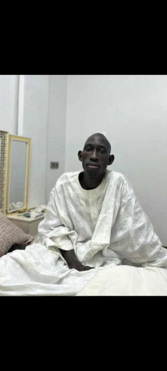 N18356943Niang's tweet image. J'arrive même pas à avoir 150 abonnés 
Les gars svp je fb