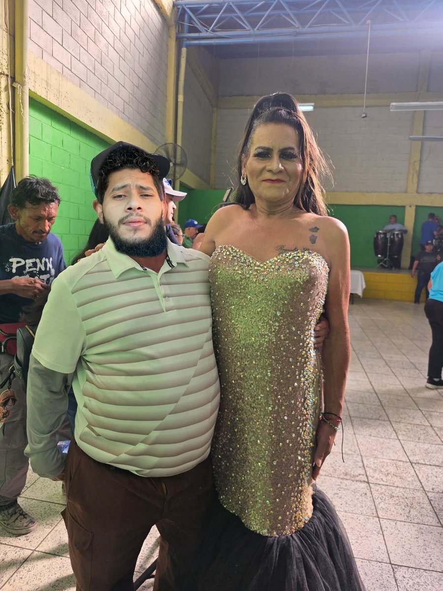 Jose loca  agarro mujer 😂😂😂😂