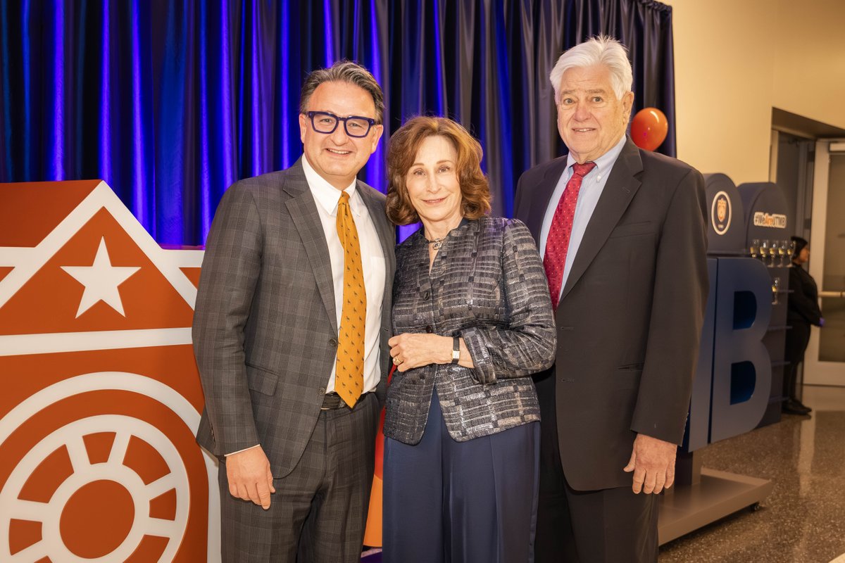 utmbhealth's tweet image. Last week’s Sealy Society event celebrated the generosity and commitment of donors whose endowments help advance research, education, and patient care at UTMB. We’re grateful to these dedicated members for strengthening our mission and impact.