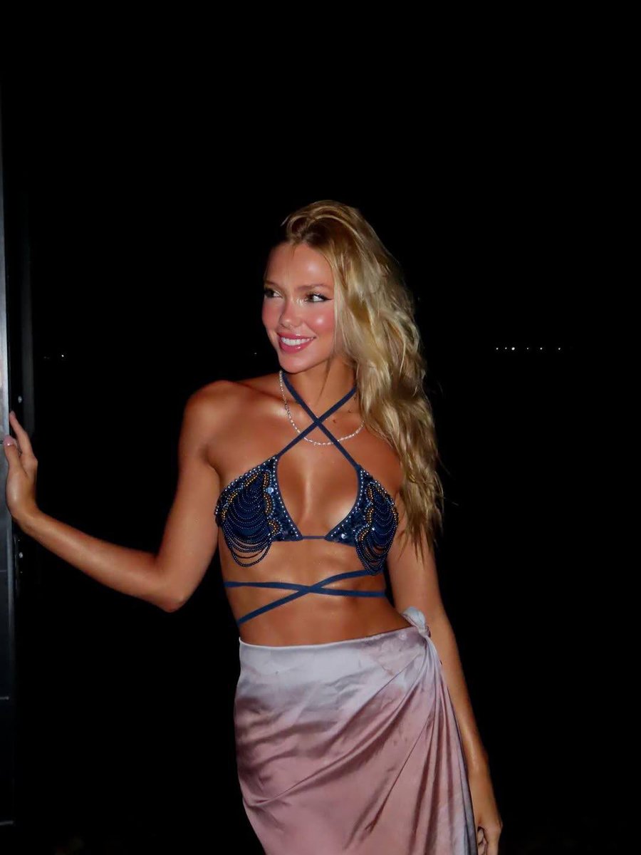 𐙚 𝒎abi 𝒃ittencourt. tweet media