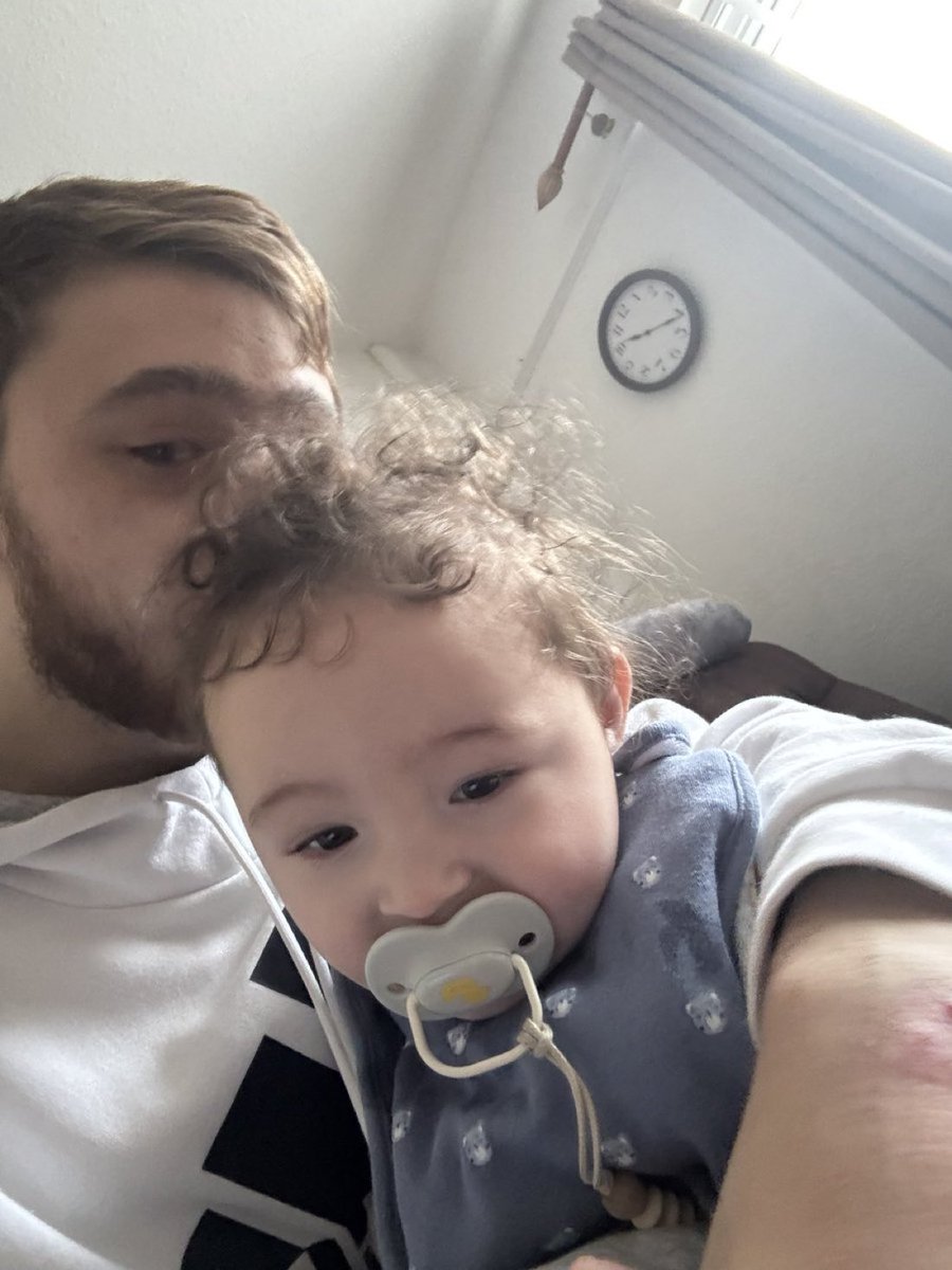 AJMUFC1O's tweet image. One ugly baby if I must say. Did u shag Lizzie Velásquez