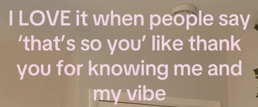 lilizzy_o's tweet image. DOSL osoba ktora poznalam losowo i nie pisalysmy za bardzo i ona do mnie nagle wysyla spiralke guzikow na koszulce i pisze ze sie ze mna jej kojarzy JAKBY O TO WLASNIE CHODZI