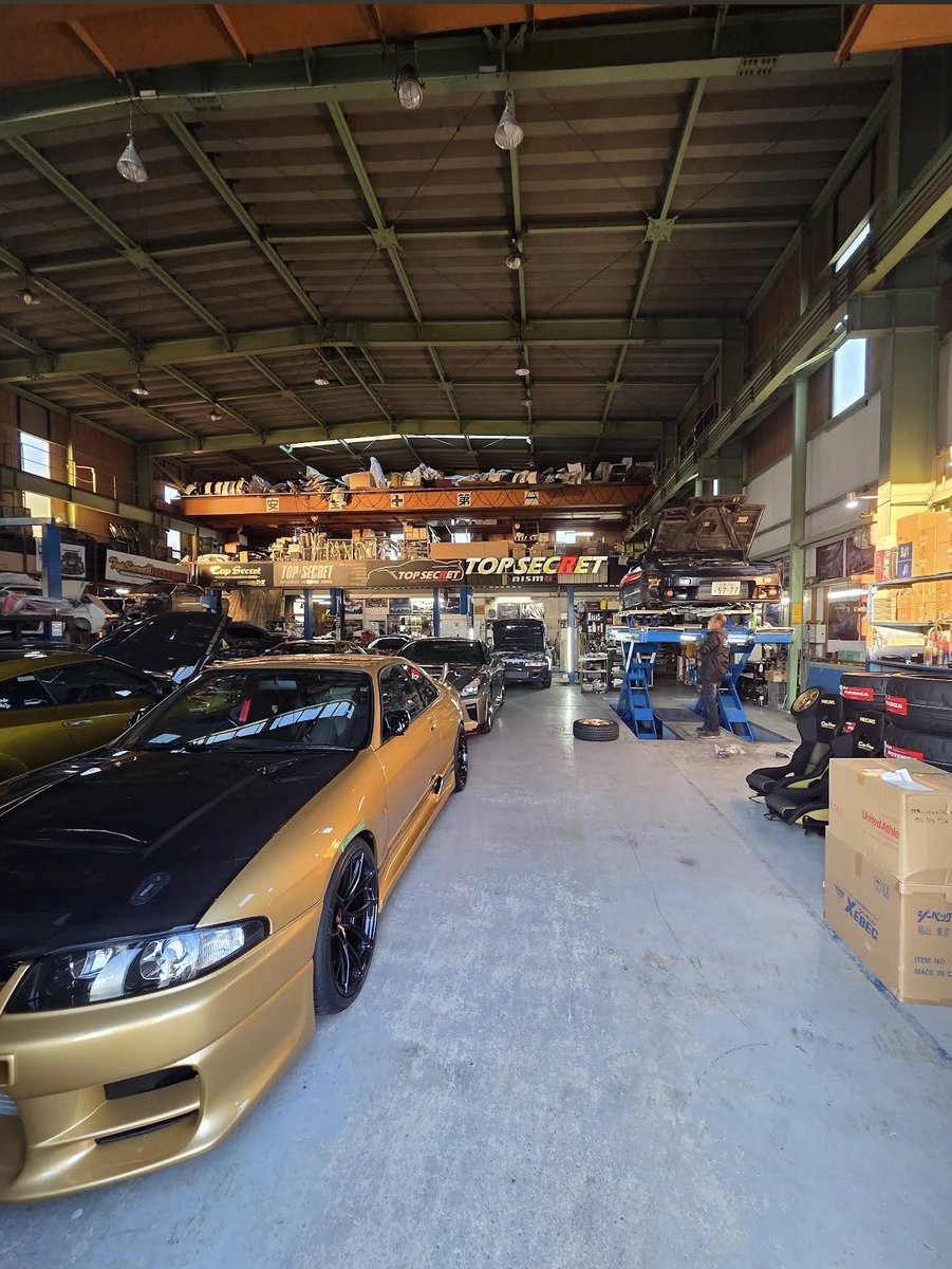 一応イメージでは、こんな感じでカスタム車両をズラッと並べられる感じ