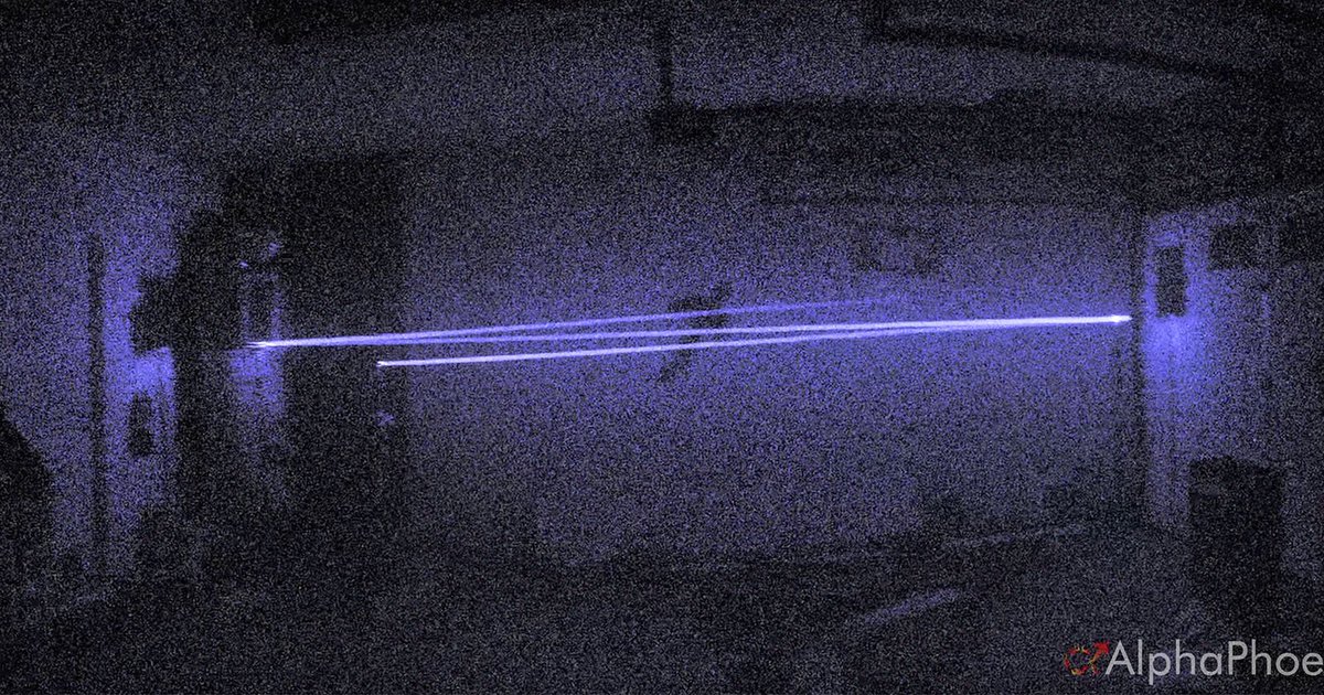 ZorzStudios's tweet photo. Man builds two billion #FPS camera that literally records at the speed of light: https://t.co/O33g673tL3 

#MattGrowcoot #SpeedOfLight #2BillionFPS #camera #LaserBeam #technology #BrianHaidet #AlphaPhoenix #YouTuber https://t.co/sm7EUhJMQ0