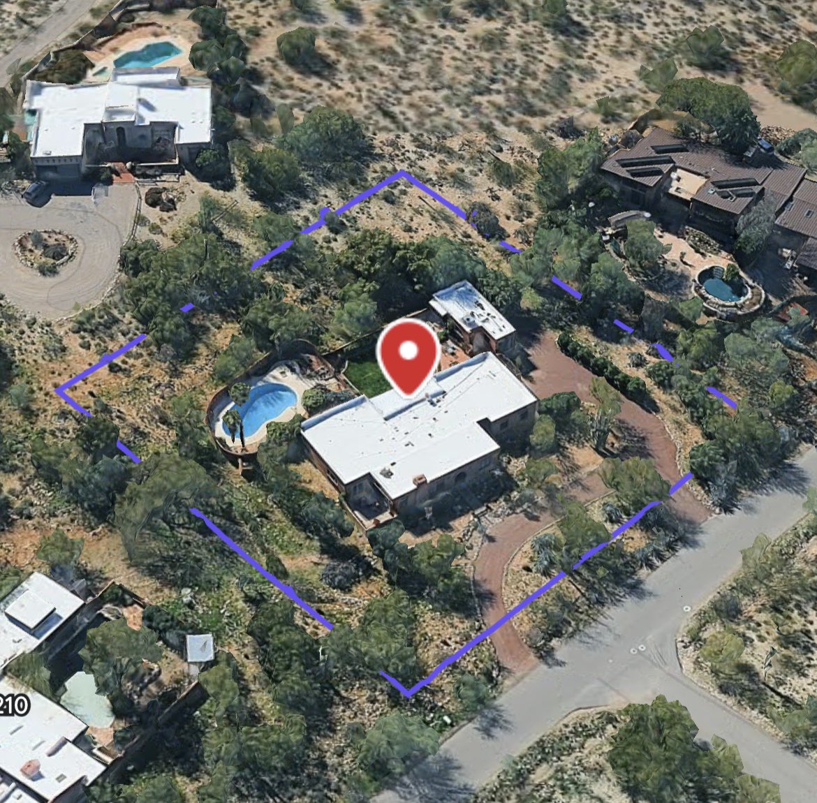 crimeunmasked's tweet image. 🔥 New details in the disappearance of Nancy Guthrie. 

DailyMail is claiming that investigators told them that Nancy Guthrie was possibly abducted from her bed in the middle of the night and that there were signs of forced entry.  

Sources told the DailyMail that Nancy had just…