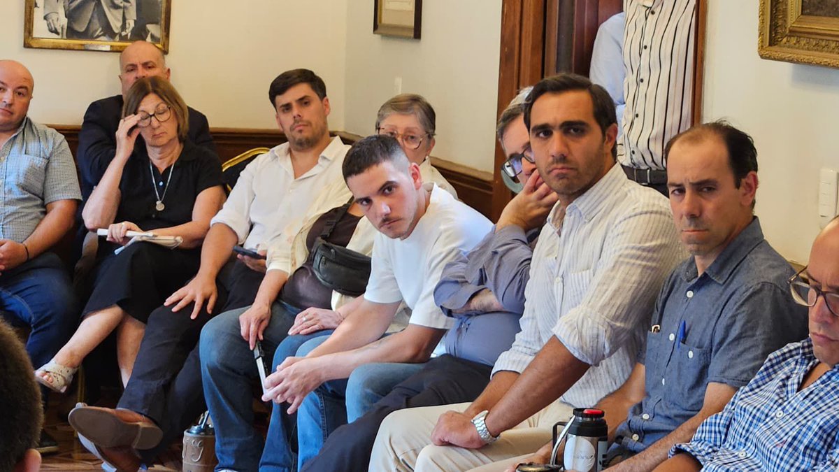 En sesión de la Comisión Departamental de Montevideo del <a href="/PNACIONAL/">Partido Nacional</a> (<a href="/DepMontevideoPN/">Departamental Montevideo PN</a>), analizando el presupuesto de la IM. La administración Bergara es la continuidad de Cosse. Más de lo mismo.