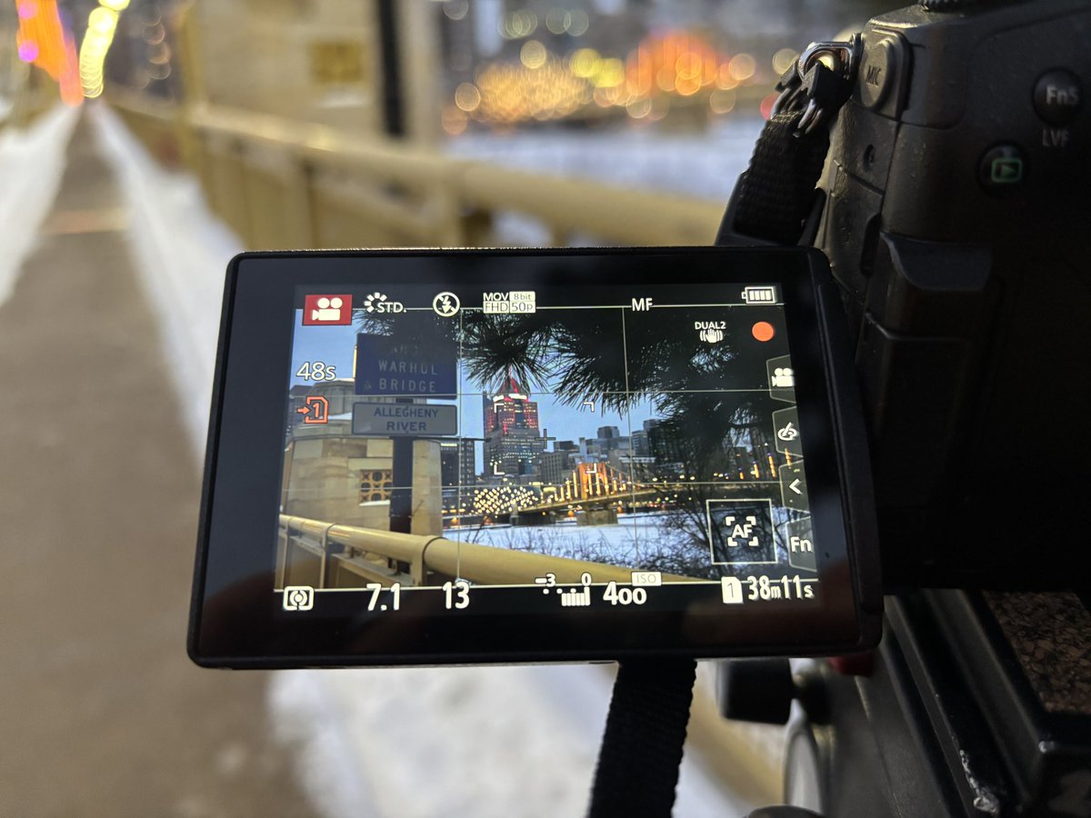 pdevl1n's tweet image. pittsburgh propaganda